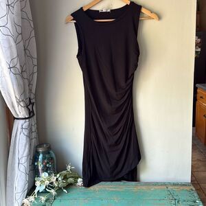 Good American The Hero black bodycon dress size 1 sleeveless ruched fitted